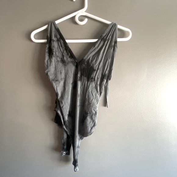 Grey & Black tie die bodysuit - Picture 2 of 3